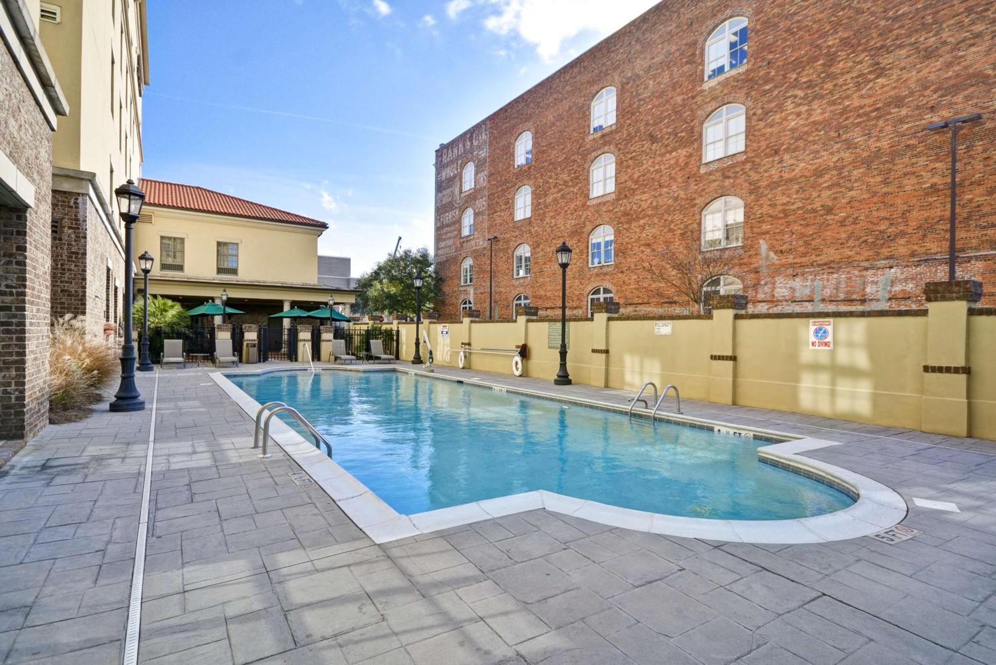 Hampton Inn & Suites Savannah Historic District Екстер'єр фото