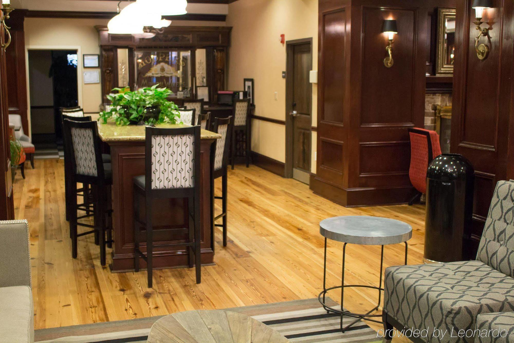 Hampton Inn & Suites Savannah Historic District Екстер'єр фото