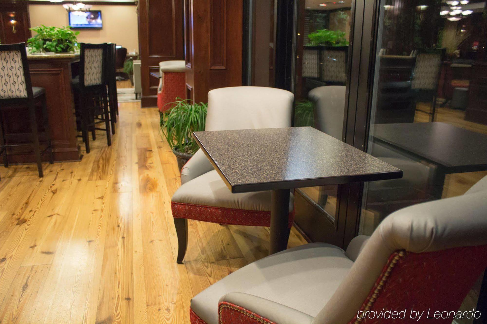 Hampton Inn & Suites Savannah Historic District Екстер'єр фото